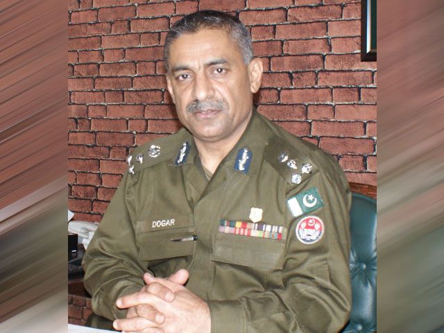 CCPO pays surprise visits to Lahore police stations