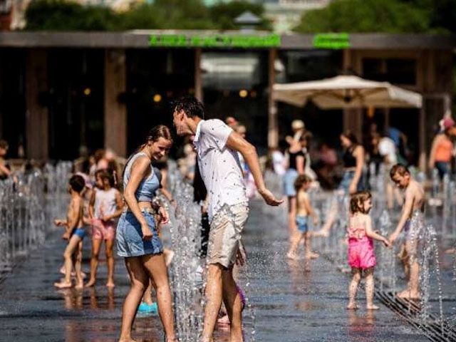 Heatwave hits Moscow, breaks 120-year record