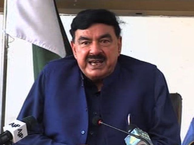 Interior ministry to register all foreigners in country: Sheikh Rashid