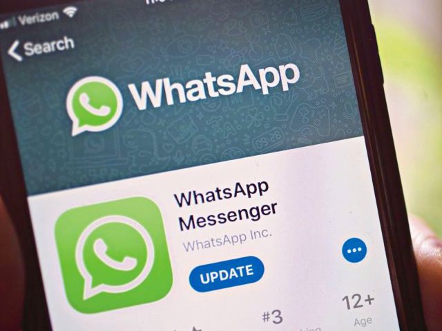 WhatsApp’s free-from-smartphones trial