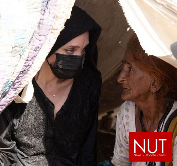 Angelina Jolie visits Pakistan to support flood affected people