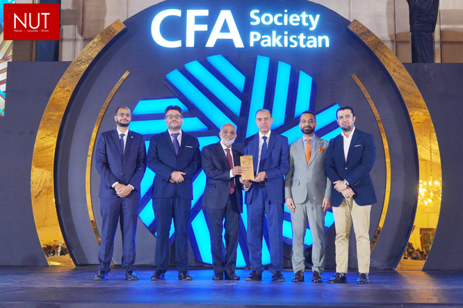 Meezan Bank Receives the ‘Best Bank of the Year – Large Size Banks’ Award from CFA Society Pakistan